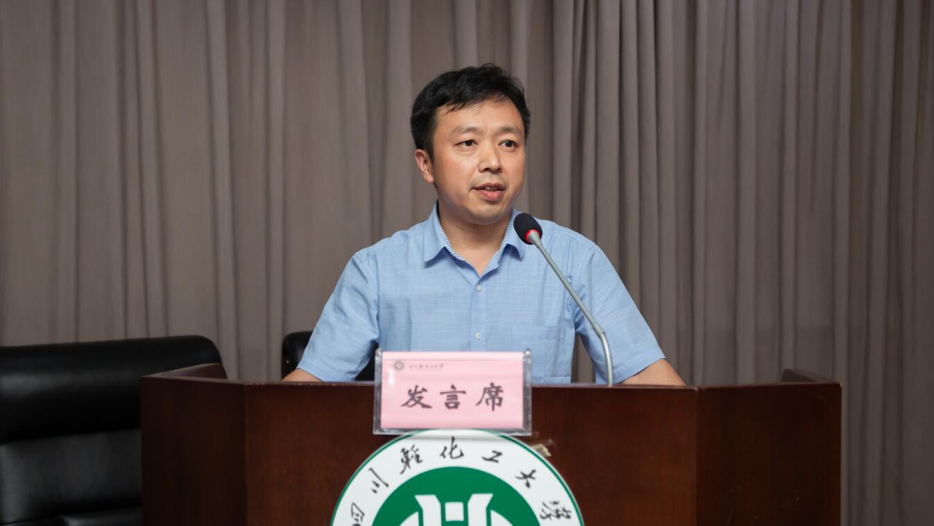 QQ截图20220527153420-何.jpg