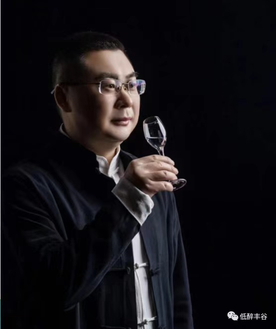 卢中明3.jpg